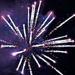 Батарея салютов "Быстрее, выше, сильнее" (1,2" х 19) в Нижнем Новгороде