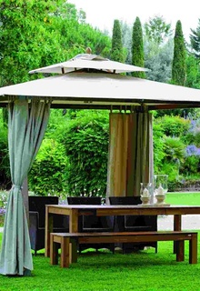 Преимущества садовых шатров