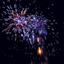 Суперсалют "Цветное небо" (1,2" х 200) в Нижнем Новгороде