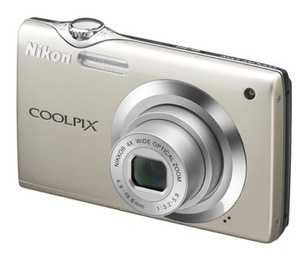 Фотоаппарат Nikon Coolpix S3000 Silver в Нижнем Новгороде