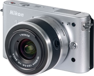 Фотоаппарат Nikon 1 J1 + 10-30 mm VR Silver в Нижнем Новгороде