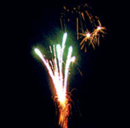 Батарея салютов "Прощай, школа -36!" (0,7" х 36) в Нижнем Новгороде